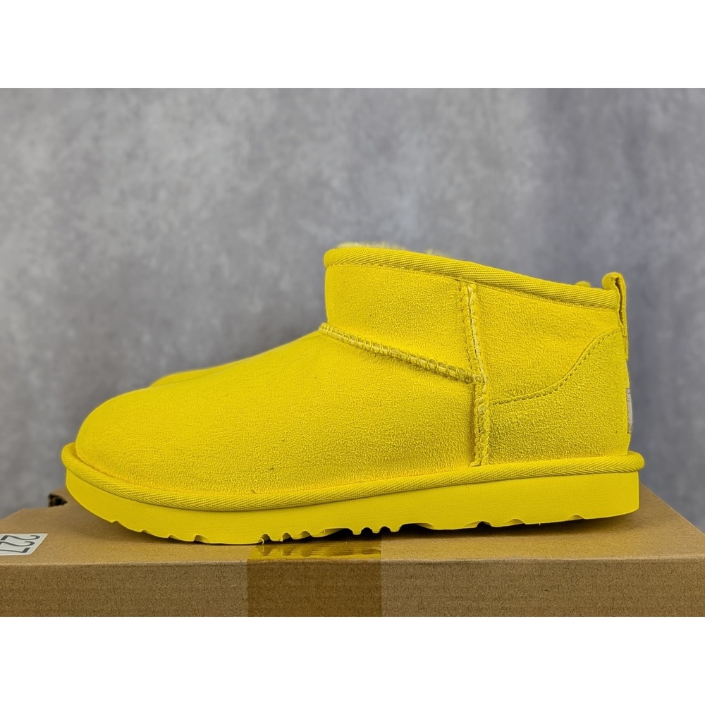 UGG‎ Kids Classic Ultra Mini Yellow Suede Boots 1130750K Size 4